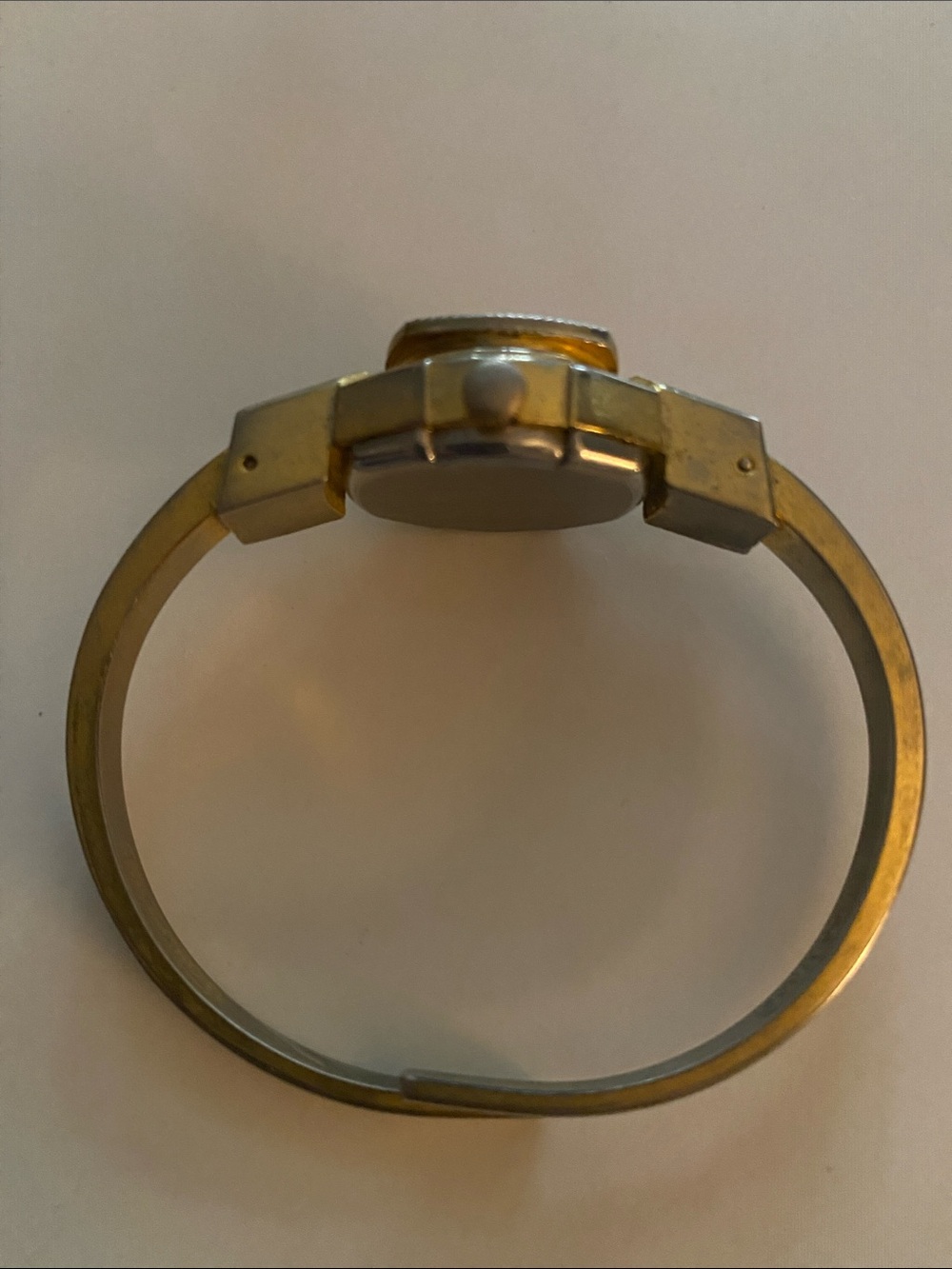 SWISS MADE Gold-Tone Red Floral Enamel Bangle Bracelet! Beautiful! - Picture 8 of 9